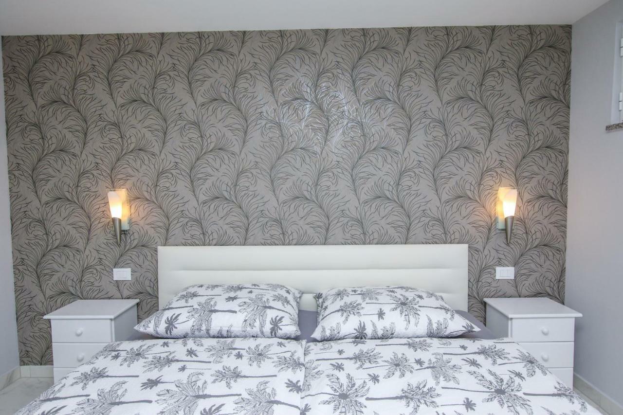 Apartment Alsia Πόρετς Εξωτερικό φωτογραφία